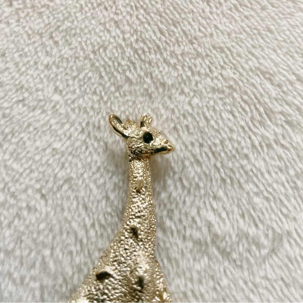 Vintage 1970s Giraffe Brooch Set – Mother & Baby Figural Animal Pins Rhinestone - Picture 9 of 13